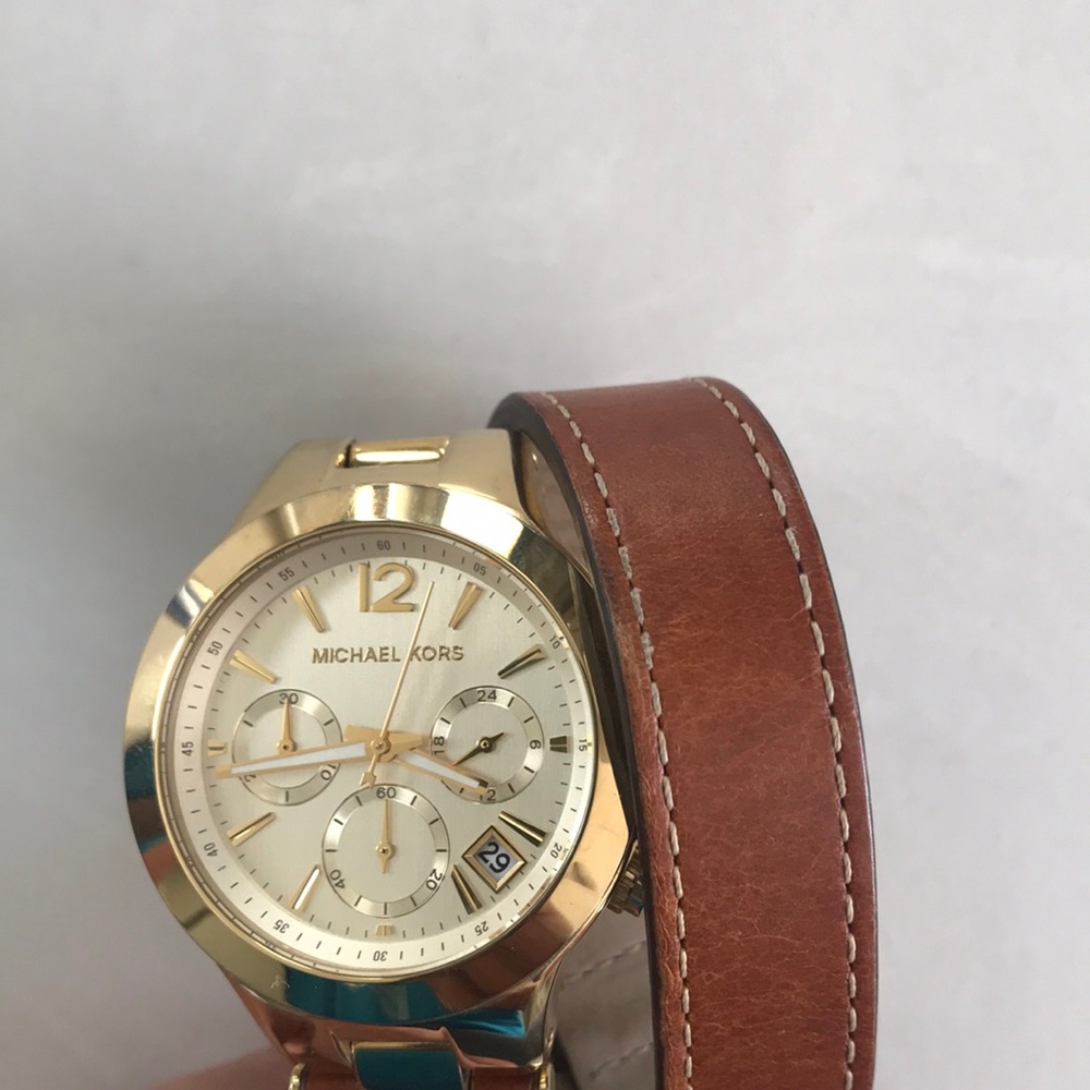 Watch - Picture 2 of 2